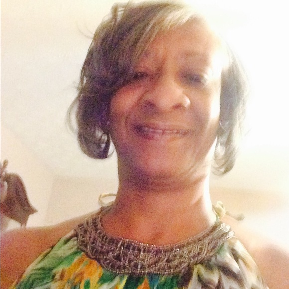 Profile Picture of Deborah West (@nantambu) on Poshmark