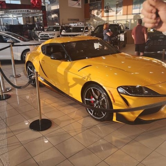 Profile Picture of Alexander Scott (@scottray15) on Poshmark