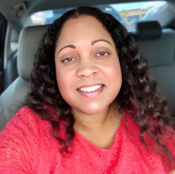 Profile Picture of Monique Mugerwa (@monique_mugerwa) on Poshmark