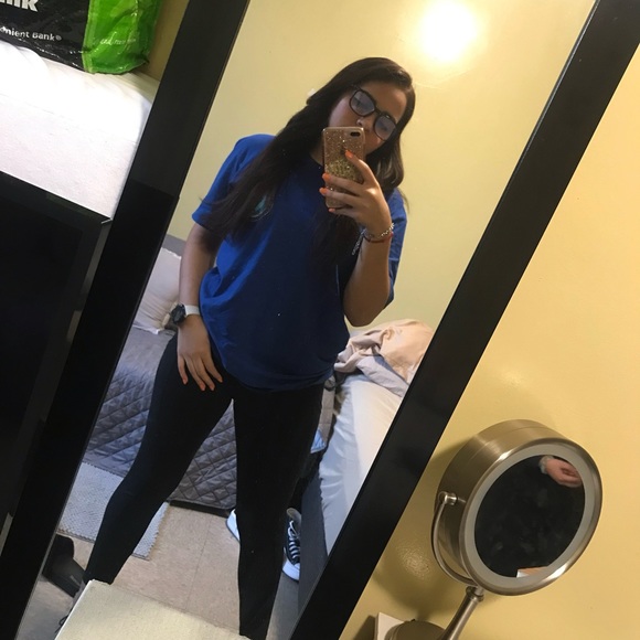 Profile Picture of Natasha Baus (@natashabaus79) on Poshmark