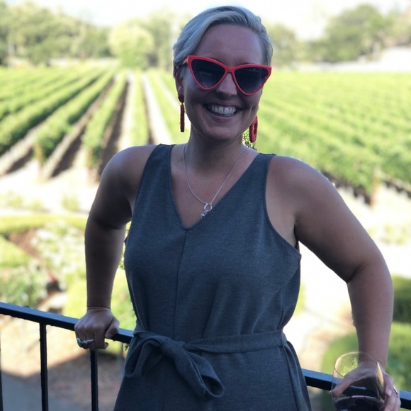 Kasina Entzi - Poshmark Profile Picture of Kasina Entzi (@kasinakristann) on Poshmark