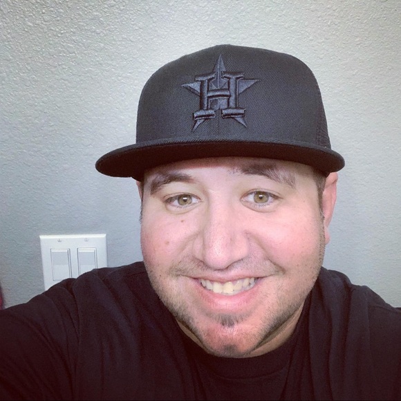 Profile Picture of Hugo Benavides (@hbenavides1382) on Poshmark