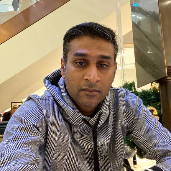 Profile Picture of Shahid Shah (@shahposh1) on Poshmark