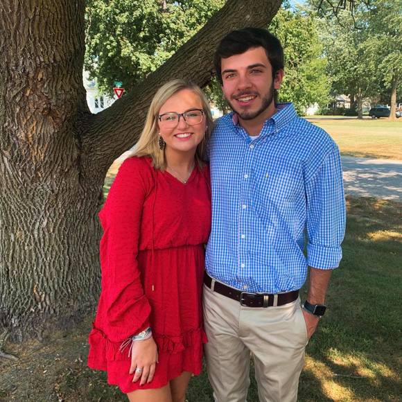 Profile Picture of Hannah Schlieker (@hannahschlieker) on Poshmark