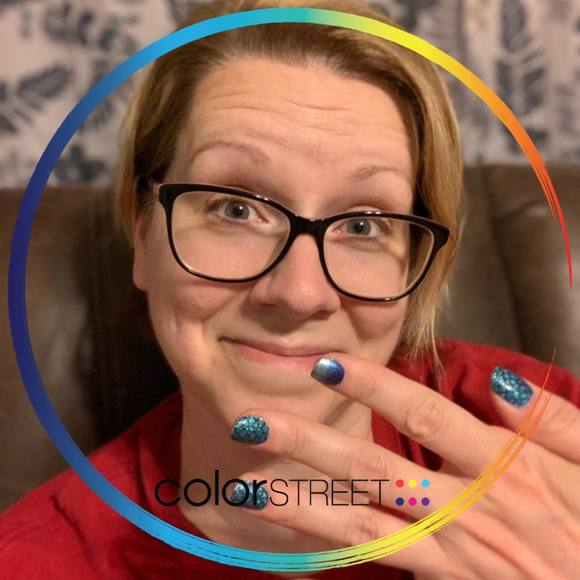 Profile Picture of Keri Carlson geery (@kgeery) on Poshmark