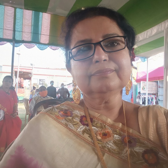 Profile Picture of Sampurna Debjani chakraborty (@rinkudi) on Poshmark