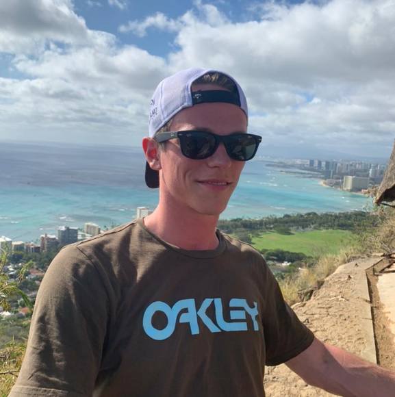 Profile Picture of Adam Stanton (@adams37026) on Poshmark