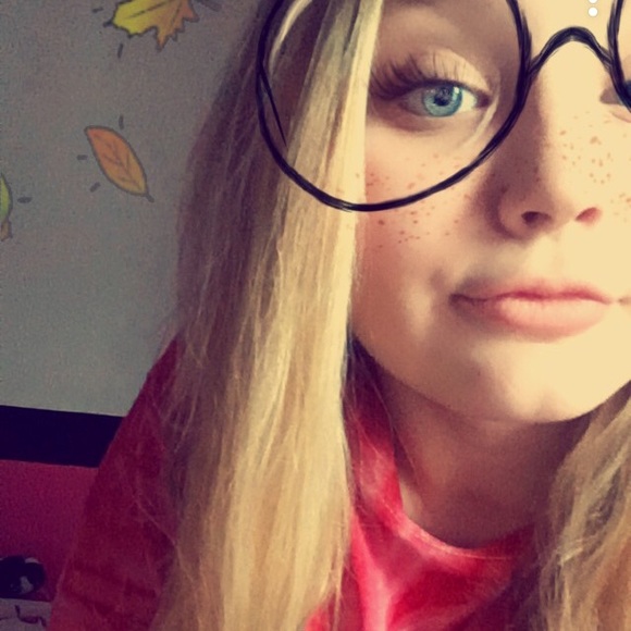 Kennedy Lohoff - Poshmark Profile Picture of Kennedy Lohoff (@klohoff) on Poshmark