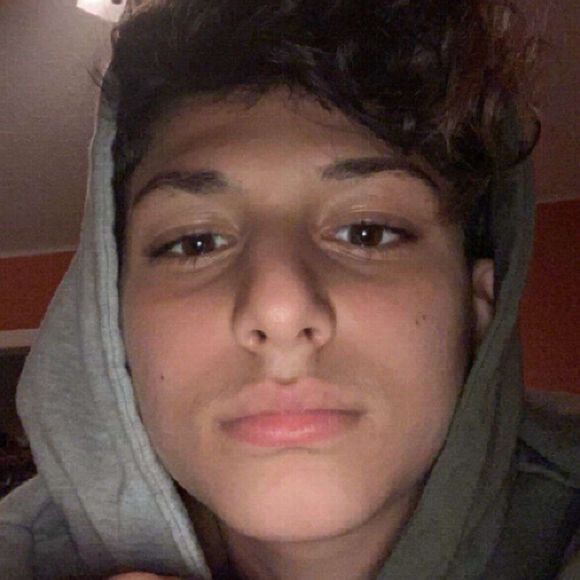 Profile Picture of Matthew Youssef (@matthewyoussef) on Poshmark