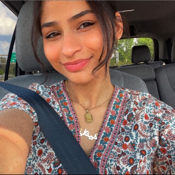 Profile Picture of Bahia Ali (@bahiaali2) on Poshmark