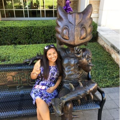 Profile Picture of Alejandra (@AlexPan95) on Twitter