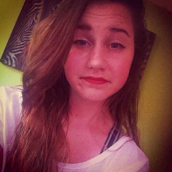 Profile Picture of Olivia🎀 Kunesh (@23okunesh) on Poshmark