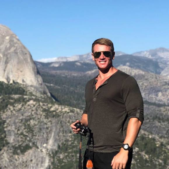 Profile Picture of Peter Carlton (@petercarlton) on Poshmark