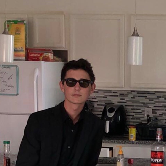 Profile Picture of Brian Bishop (@brianb98881) on Poshmark