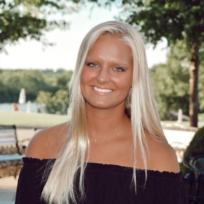 Profile Picture of Tori (@torihill22) on Twitter