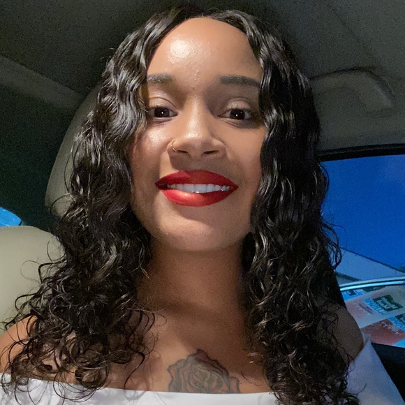 Profile Picture of Michaela Blake (@blakemt414) on Poshmark