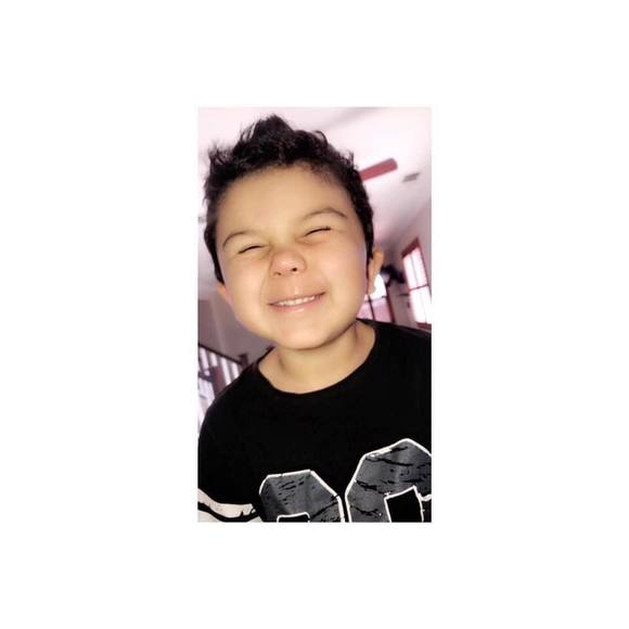 Profile Picture of Mitchell Gonzalez (@resin211sgv) on Poshmark