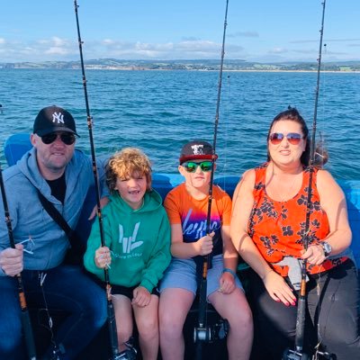 Profile Picture of Debi Knight (@DebiDebireekie) on Twitter