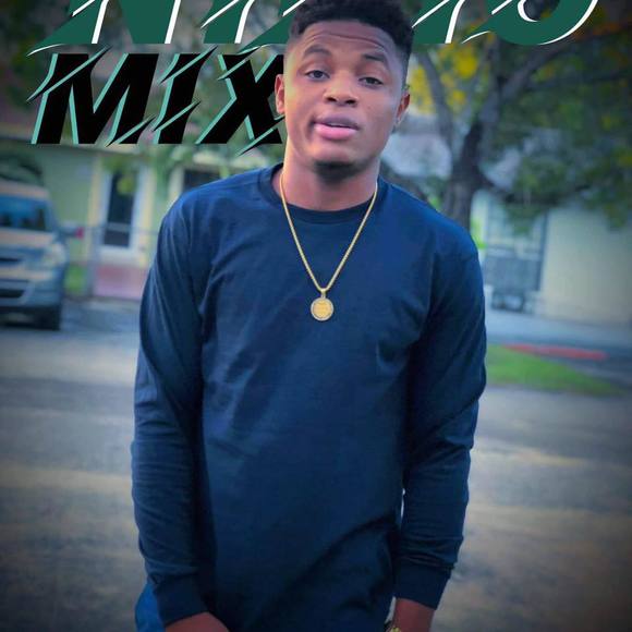 Profile Picture of Ninio Charles (@niniocharles) on Poshmark