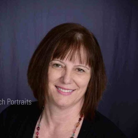 Profile Picture of Nancy Loehrs (@nancy_loehrs) on Poshmark