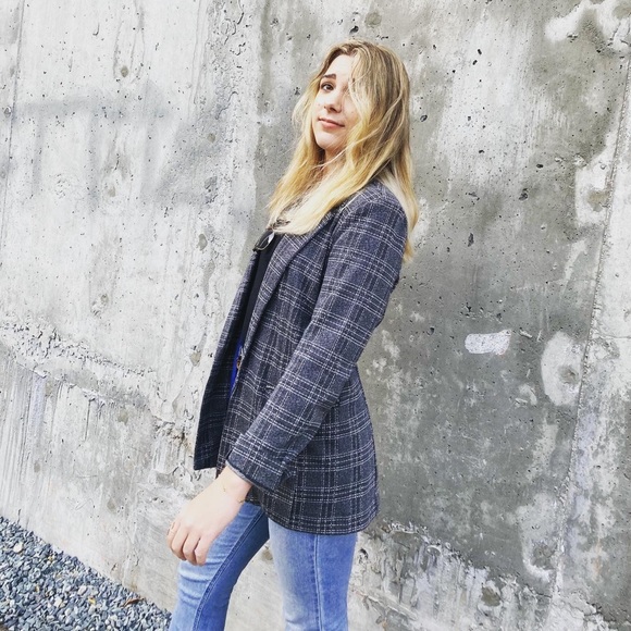 Profile Picture of Kelsey Bartolozzi (@_typicalkb) on Poshmark