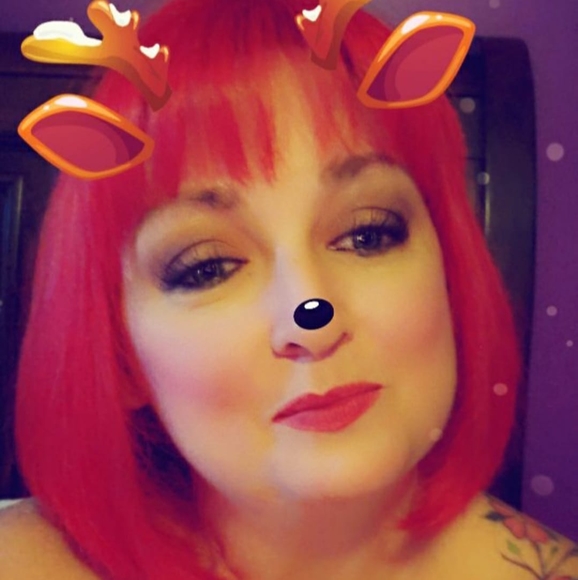 Profile Picture of Robin Parker (@parker1313) on Poshmark