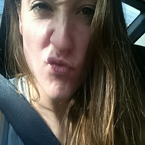 Profile Picture of Miranda Mcdowell (@mcmcdowell) on Poshmark