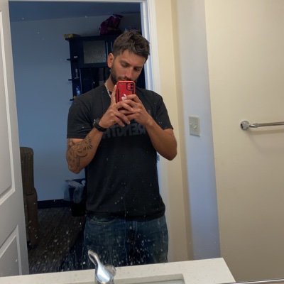 Profile Picture of Jerry Serafin (@JSserafin1226) on Twitter