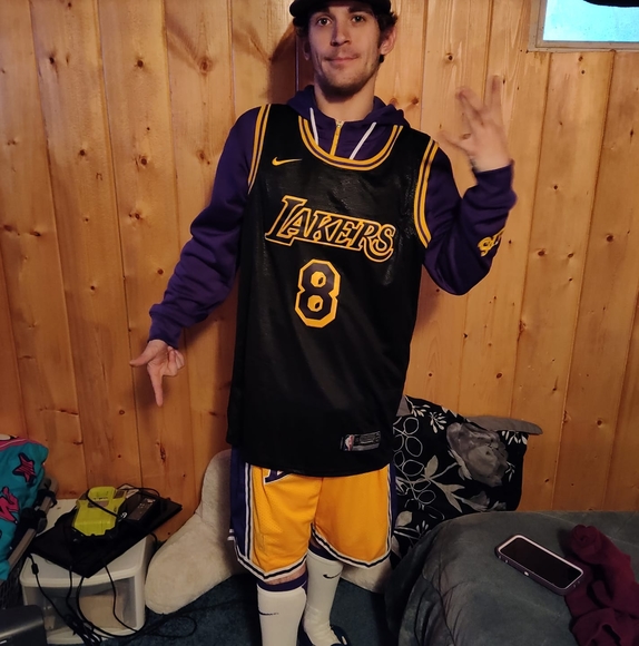 Profile Picture of Ty Erik (@tuktownkings13) on Poshmark