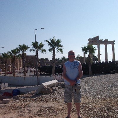 Profile Picture of Michael Summerfield (@mikeysumm) on Twitter