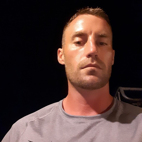 Profile Picture of Kevin Barber (@kevinbarber333) on Poshmark