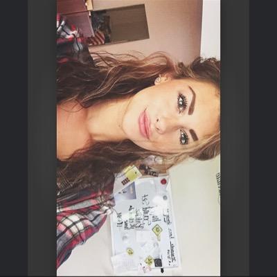 Profile Picture of Amanda Trudeau (@amandalynntrude) on Twitter