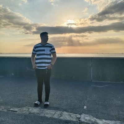 Profile Picture of Edward Esguerra (@Johnny_Lee123) on Twitter