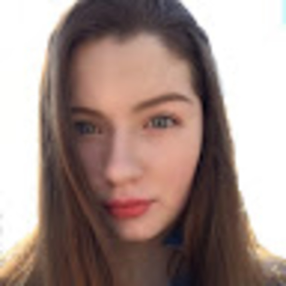 Profile Picture of Shea kylee Calhoun (@skcalhoun1) on Poshmark