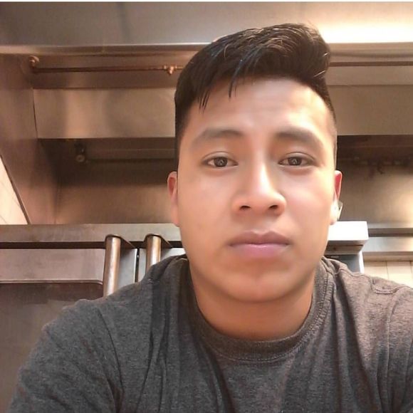 Profile Picture of Ramos Perez (@ramos_perez) on Poshmark