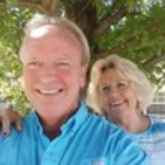 Linda Mcelvany - Poshmark Profile Picture of Linda Mcelvany (@lncoon47) on Poshmark