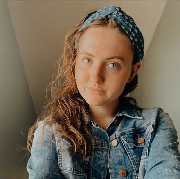 Profile Picture of Macaela Kuntzman (@macaelakuntzman) on Poshmark