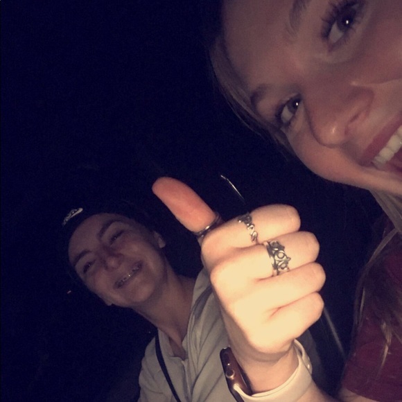 Profile Picture of Ashlynn Pierce (@ashlynn_pierce) on Poshmark