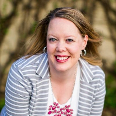 Profile Picture of Melissa Mackey (@AColorfulYou) on Twitter