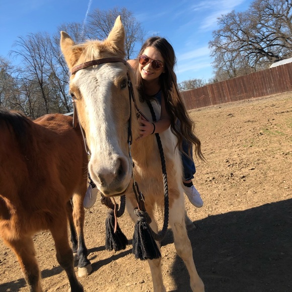 Profile Picture of Haley Ramirez (@haleyramirez268) on Poshmark