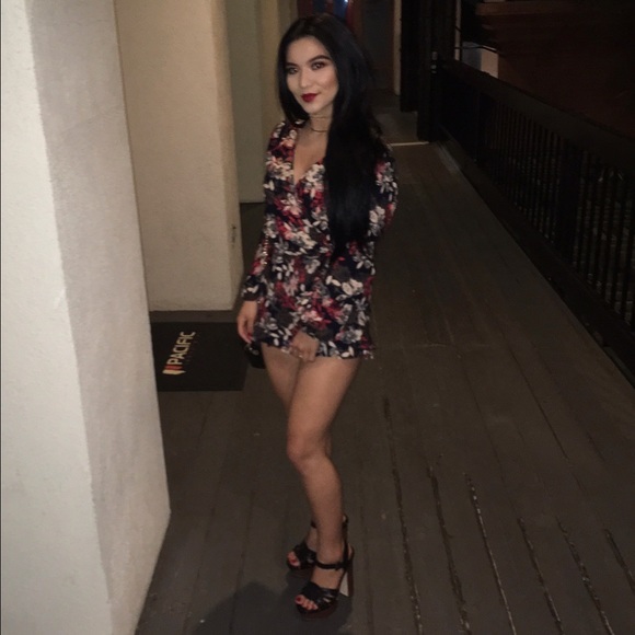 Profile Picture of Sara Felix (@sarafelix22) on Poshmark