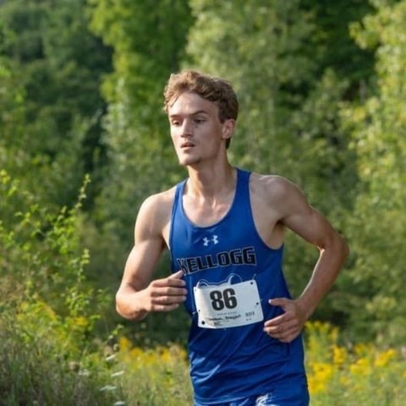 Profile Picture of Brayden Zambroni (@kingsfan2014) on Poshmark