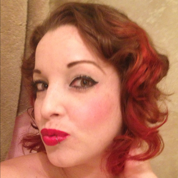 Profile Picture of Wilmaris Negron (@laduende13) on Poshmark