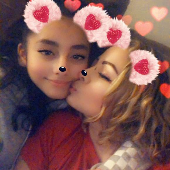 Profile Picture of Giron Chapinsita (@gironmarisol627) on Poshmark