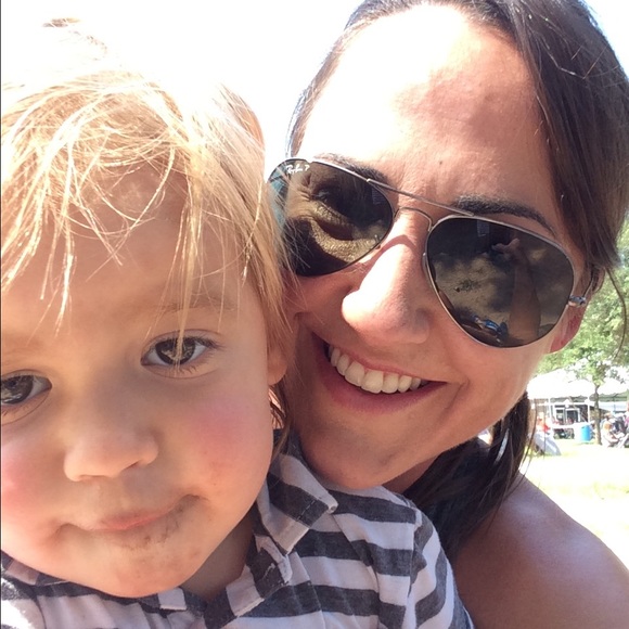 Profile Picture of Karen Schultz (@karen06141980) on Poshmark