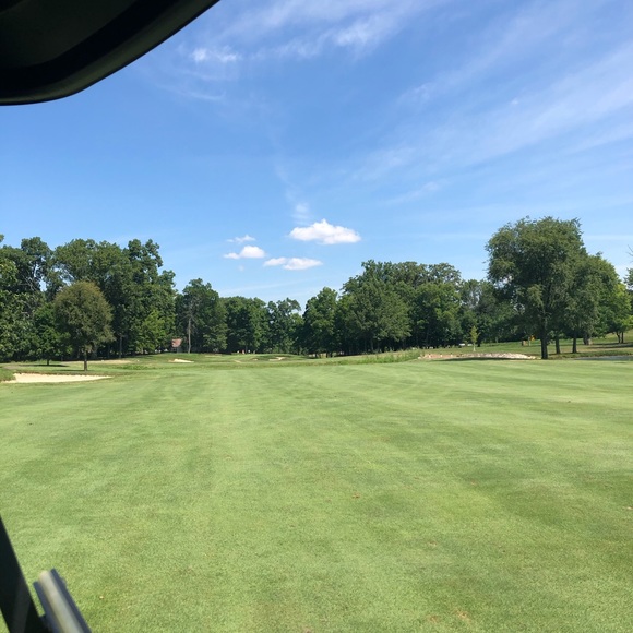 Profile Picture of Sam Deroy (@samderoy) on Poshmark