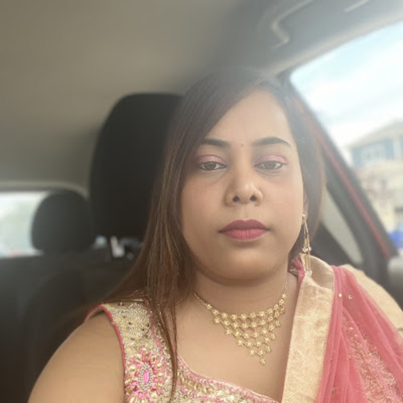 Profile Picture of Renuka Ramnath (@ramnathrenuka75) on Poshmark