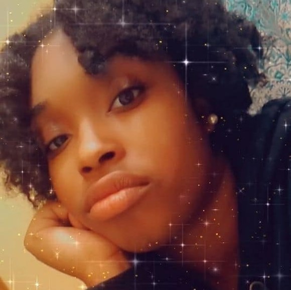 Profile Picture of Zakiya Zakiya (@briajaleno55) on Poshmark