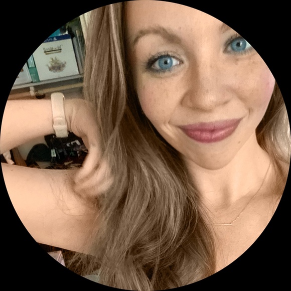 Erica Marshall - Poshmark Profile Picture of Erica Marshall (@ericataylorrr) on Poshmark