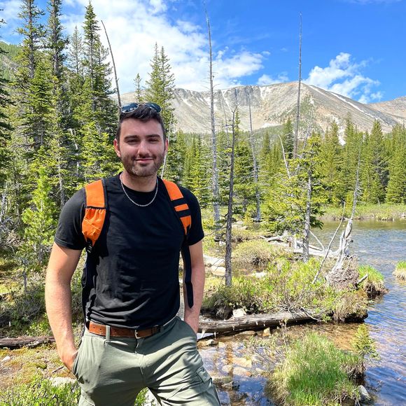 Profile Picture of Aaron Kaeser (@akaeser7) on Poshmark